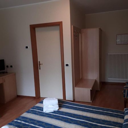 Hotel Due Laghi Padergnone Dış mekan fotoğraf