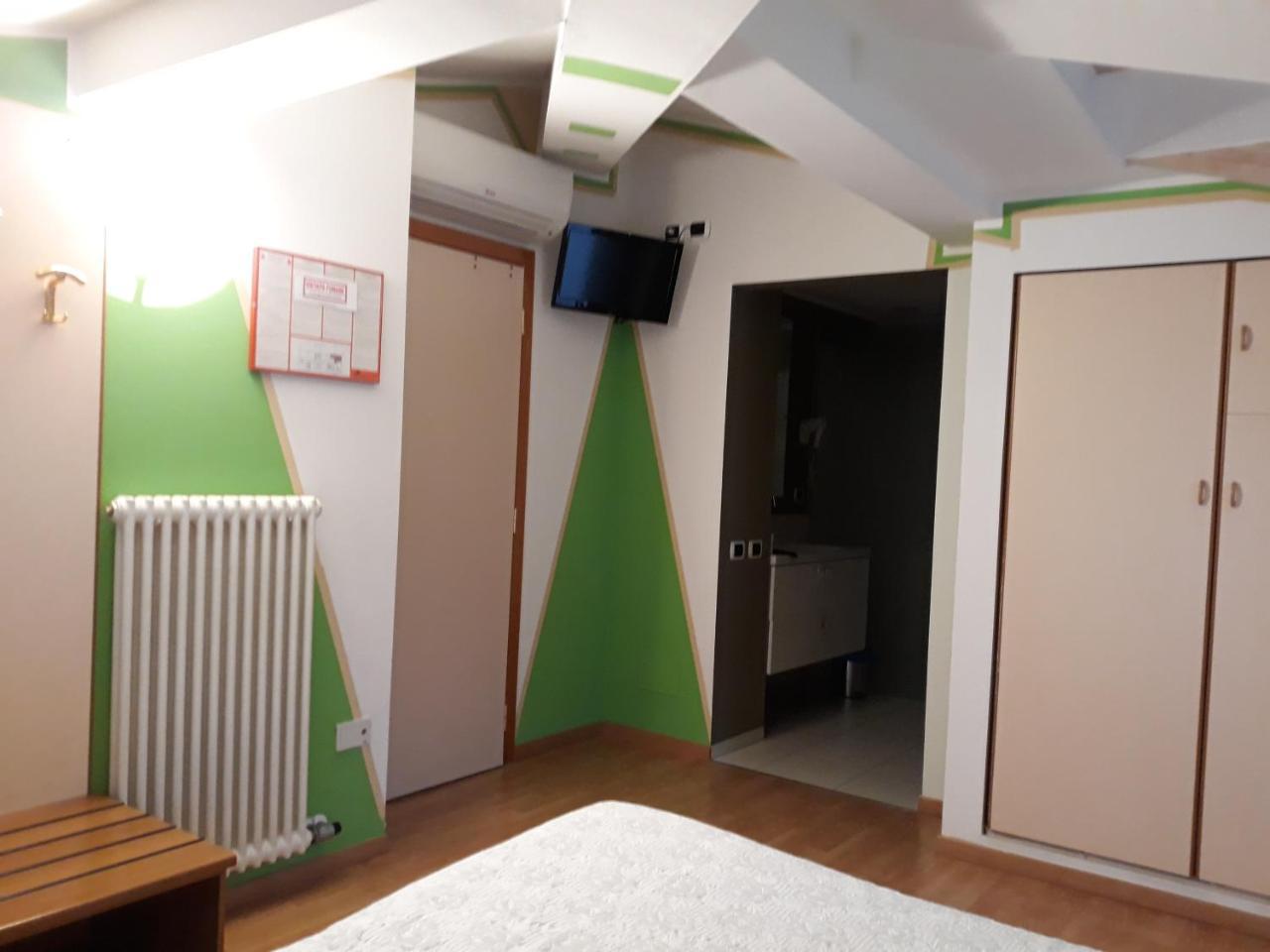 Hotel Due Laghi Padergnone Dış mekan fotoğraf